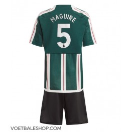 Manchester United Harry Maguire #5 Uit tenue Kids 2023-24 Korte Mouw (+ Korte broeken)