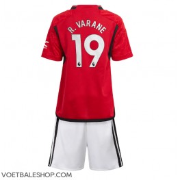 Manchester United Raphael Varane #19 Thuis tenue Kids 2023-24 Korte Mouw (+ Korte broeken)