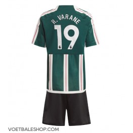 Manchester United Raphael Varane #19 Uit tenue Kids 2023-24 Korte Mouw (+ Korte broeken)
