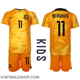 Nederland Steven Berghuis #11 Thuis tenue Kids WK 2022 Korte Mouw (+ Korte broeken)