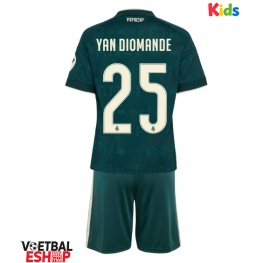 Real Madrid Yan Diomande #25 Uit tenue Kids 2026-27 Korte Mouw (+ Korte broeken)