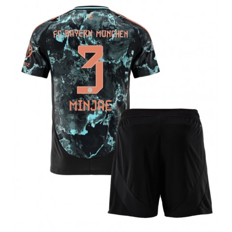 Bayern Munich Kim Min-jae #3 Uit tenue Kids 2024-25 Korte Mouw (+ Korte broeken)