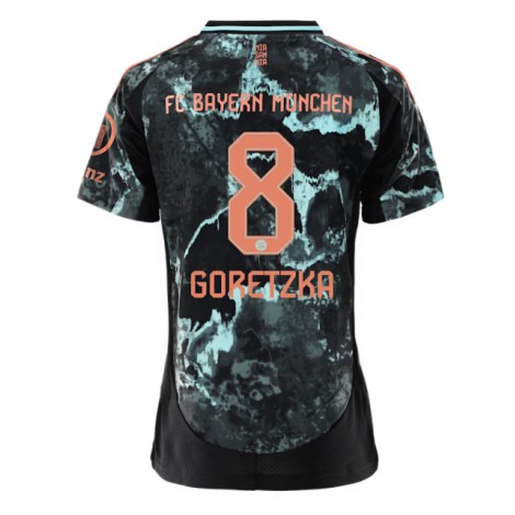 Bayern Munich Leon Goretzka #8 Uit tenue Dames 2024-25 Korte Mouw Bayern Munich Leon Goretzka #8 Uit tenue Dames 2024-25 Korte Mouw