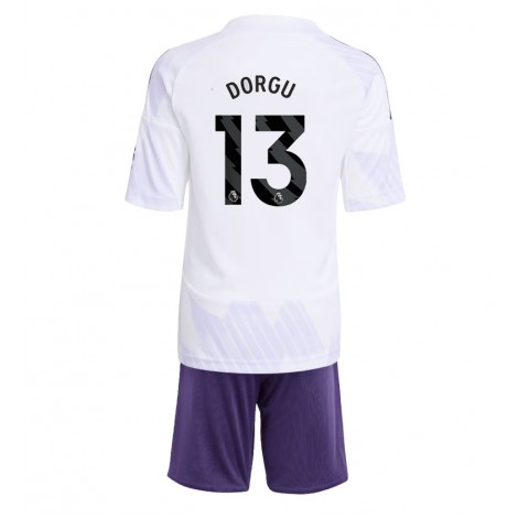 Manchester United Patrick Dorgu #13 Uit tenue Kids 2025-26 Korte Mouw (+ Korte broeken)
